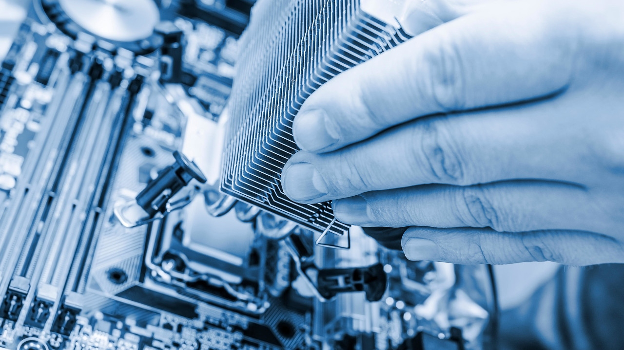 光刻机|中科院突破EUV技术,ASML光刻机紧急降价,中国芯将迎百年变局?