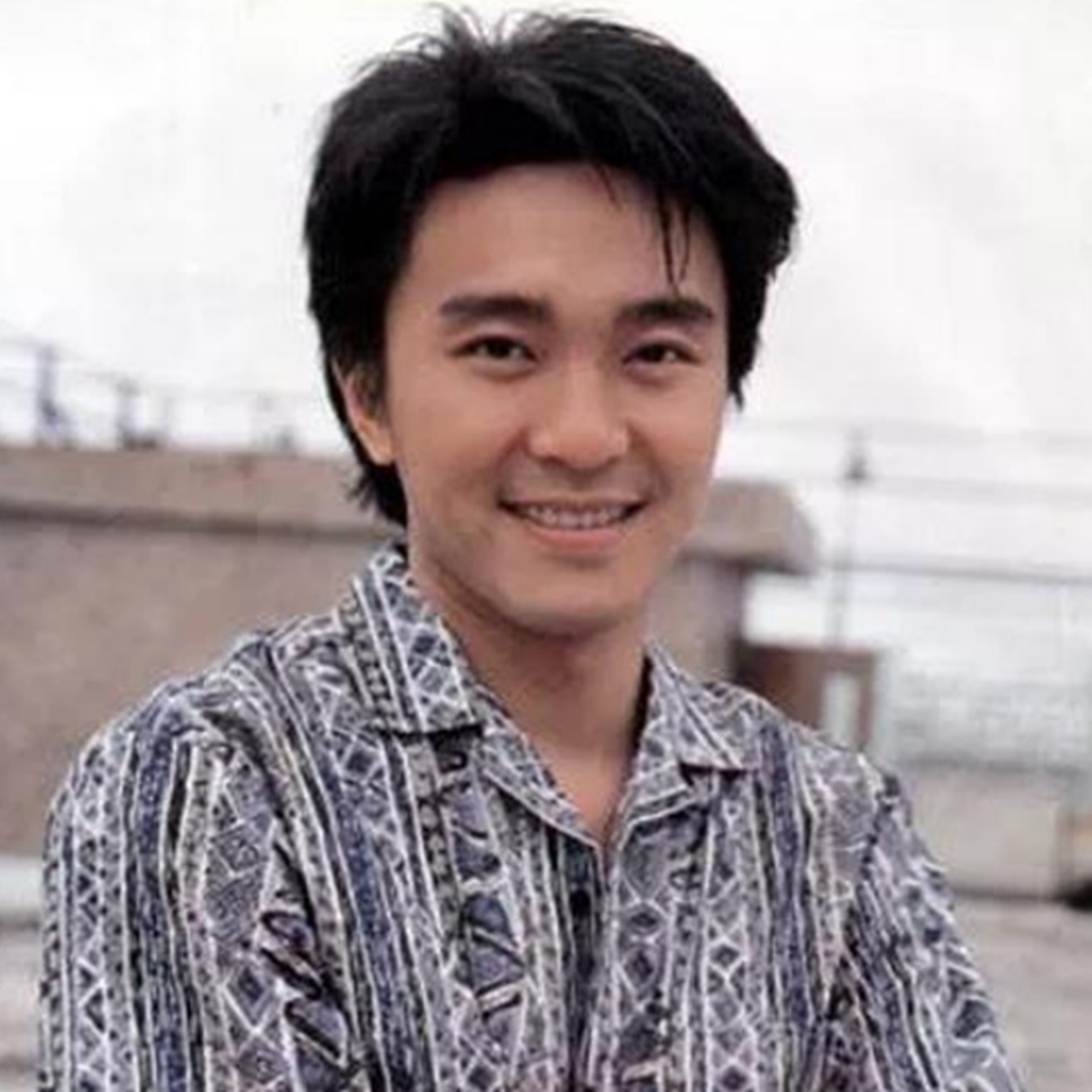 黄圣依|15年前，为何黄圣依宁愿赌上“星途”，也要把周星驰告上法庭？