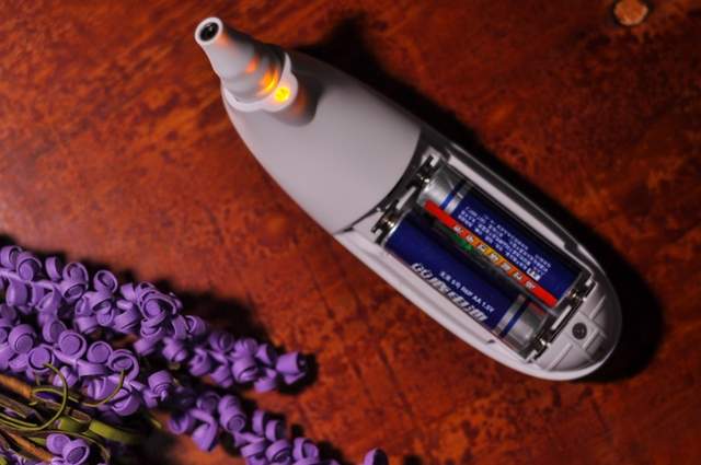 体温别在傻傻测腋下,凡米温度计测耳道更准确