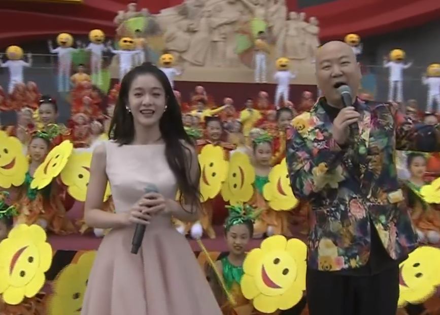 央视|央视五一晚会直拍，怼脸拍显露众星颜值，张靓颖张雪迎美到路人