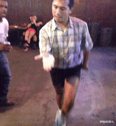 学姐说育儿|“曾经的首富已变得一无所有,只剩下北京264套房子”