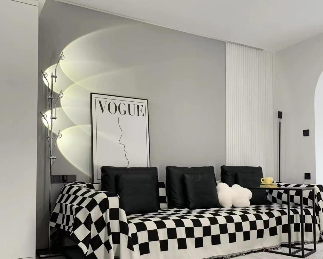 女主123㎡新居坚持“家徒四壁”风，该有的东西都有，干净又舒适