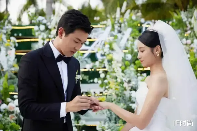 IF时尚|一见钟情到婚礼 Say I Do，他俩的爱情甜哭了