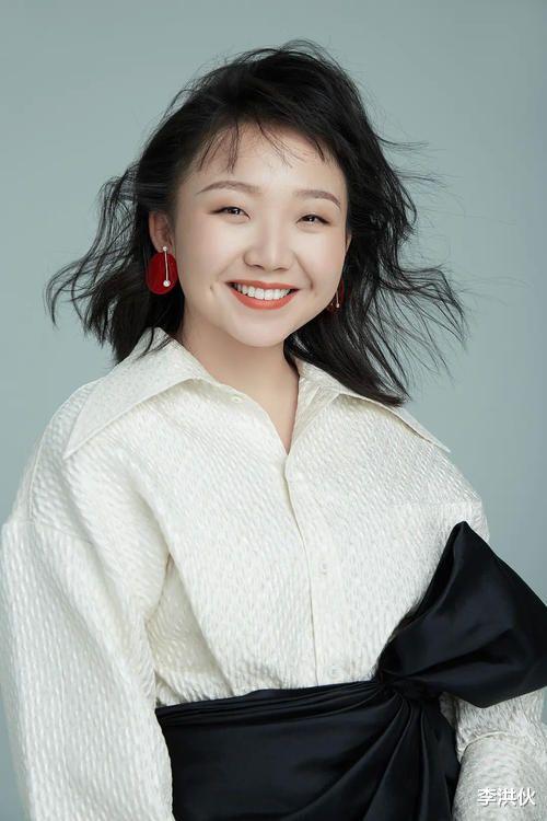 美丽|赵本山徒弟娇娇整容成瘾,割完双眼皮又拉皮,直言害怕自己会变老