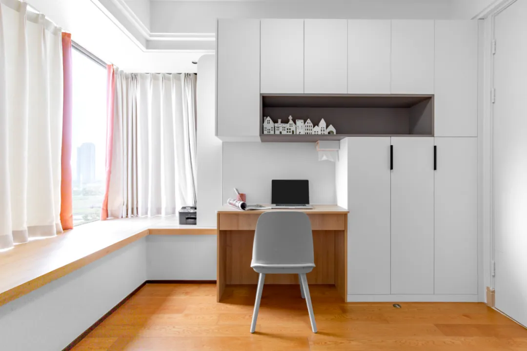 飘窗窗帘,靠墙装还是靠窗装?不同飘窗类型有不同的方案