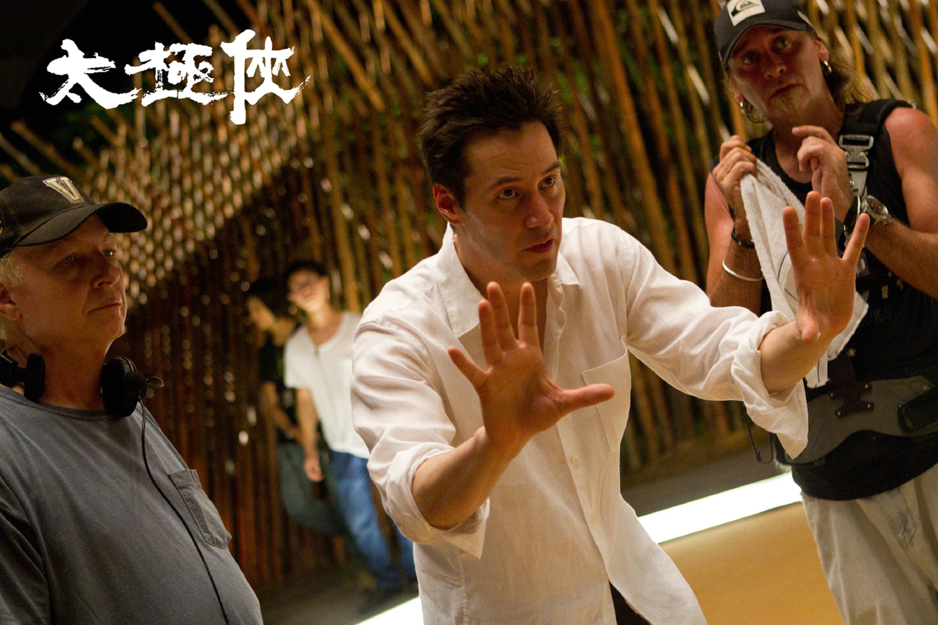 罗素·克劳|为在内地上映，狂删好多镜头，却依旧无法引进的功夫电影