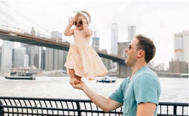 全能辣妈plus|中国妈妈累成狗？一组中外宝妈带娃对比图火了，看完太扎心