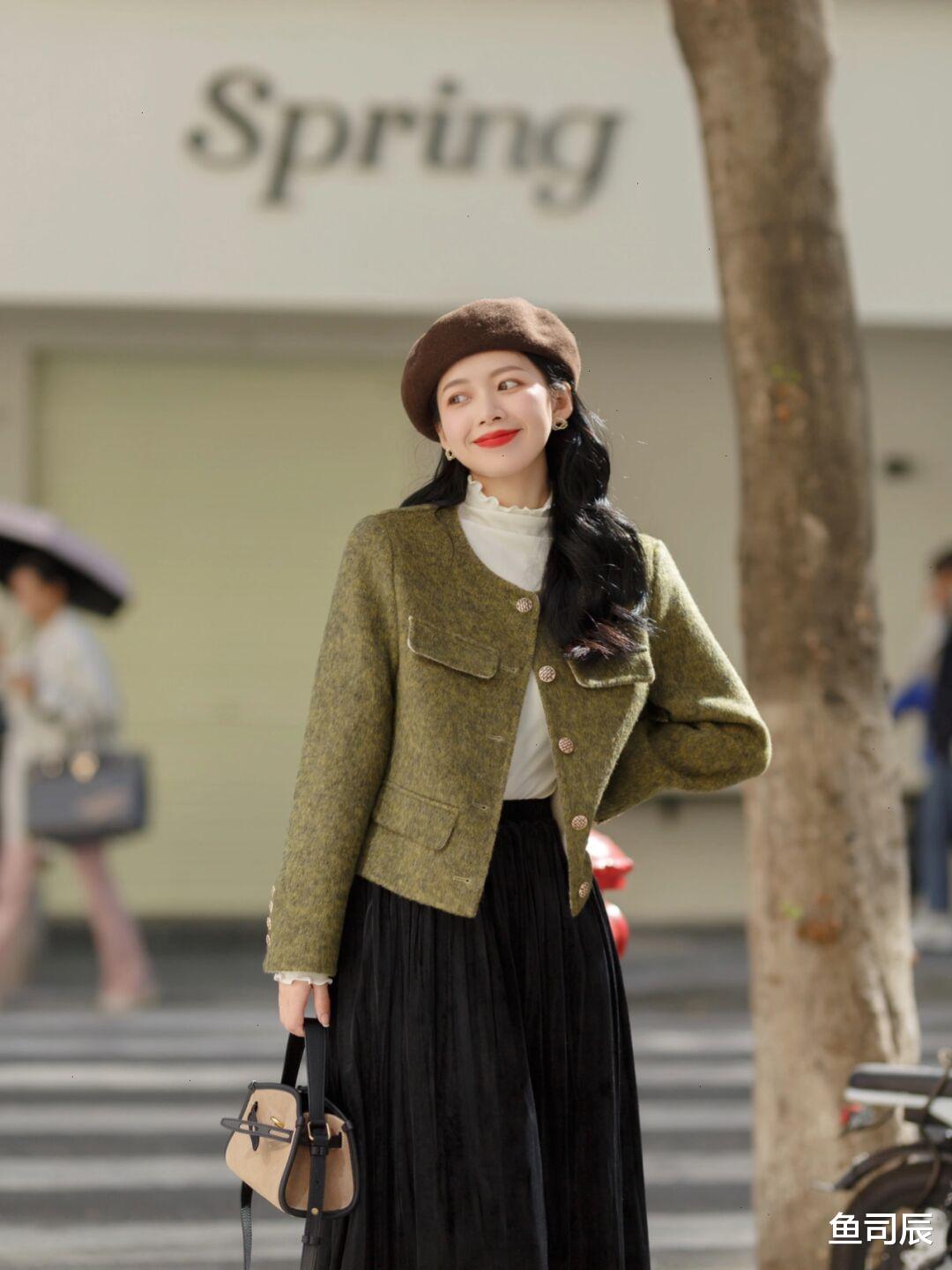 穿衣搭配|职场OL冬季离不开“羊毛西装”，借鉴这组搭配，日常通勤也很时髦