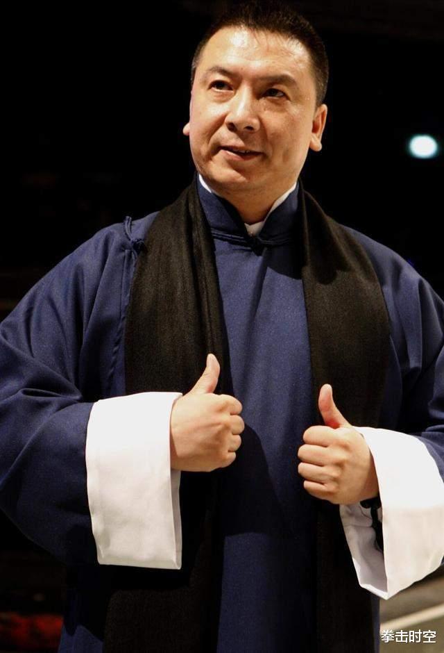 美国队|散打主席怒批韩红后喊话公知:你有本事从体制内辞职,滚回美国去