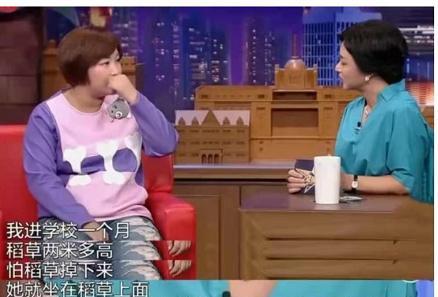 贾玲|《你好，李焕英》细节戳心！贾玲爸爸本色出演，车牌疑似妈妈忌日