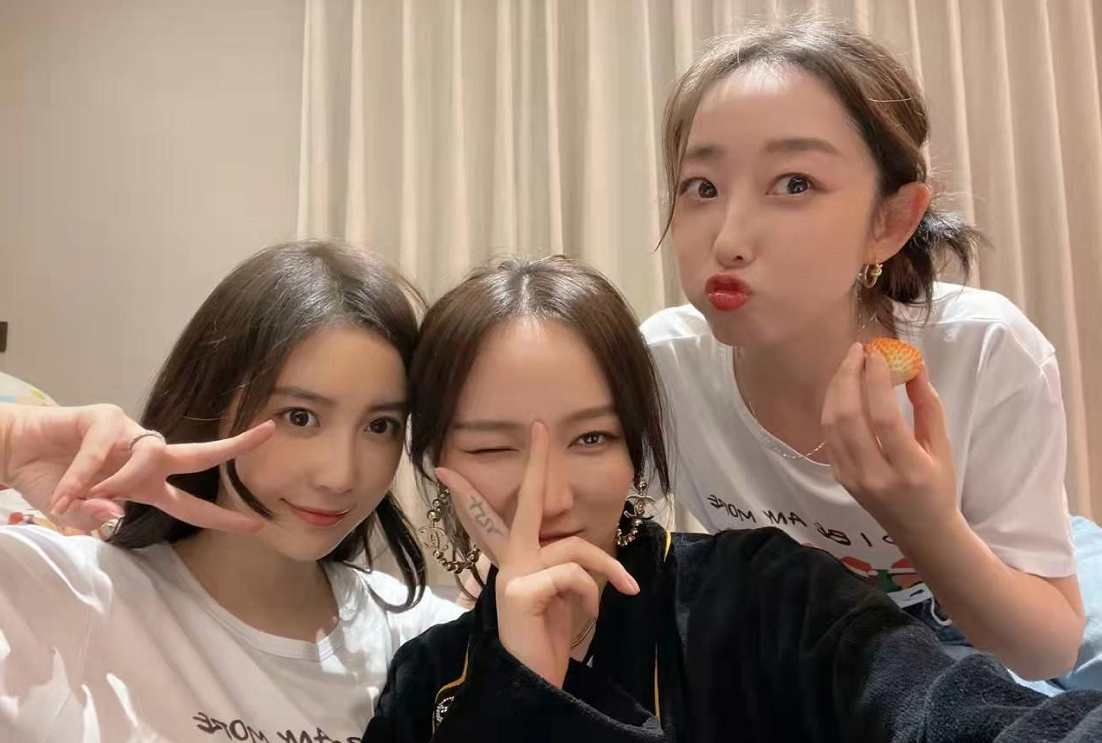 宣云|潘玮柏老婆宣云自曝身体有恙，交友圈广与名门千金、浪姐豪宅聚会