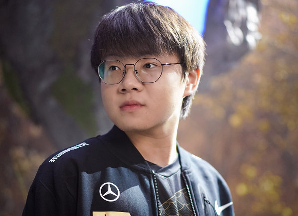 ig|月开官宣加入IG，终于可以打首发了？现在IG也成“华子”