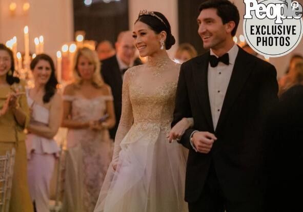 雷萨|27岁花滑王子，和63岁婚纱女王恋爱7年没名分，转身迎娶泰国名媛