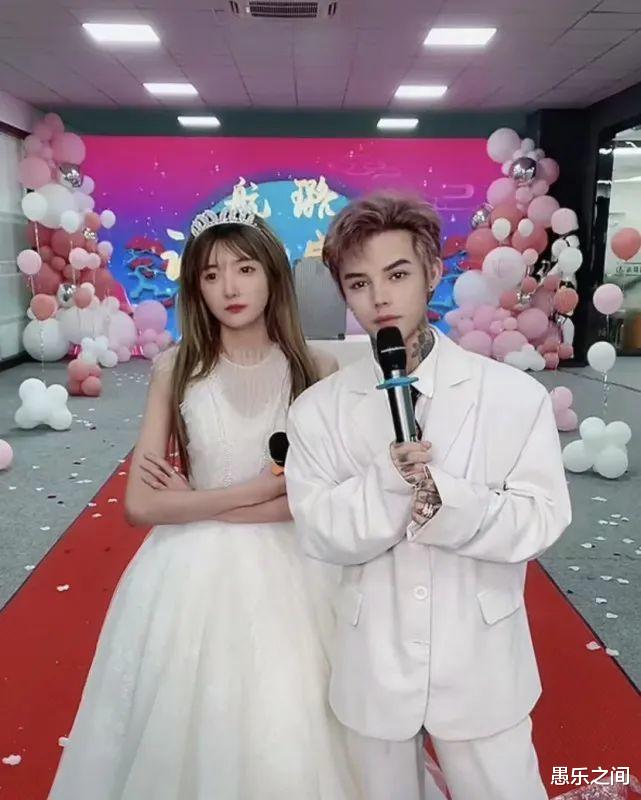 求婚|自食恶果？殷世航直播间求婚套璐璐，卖货数小时，遭网友吐槽！