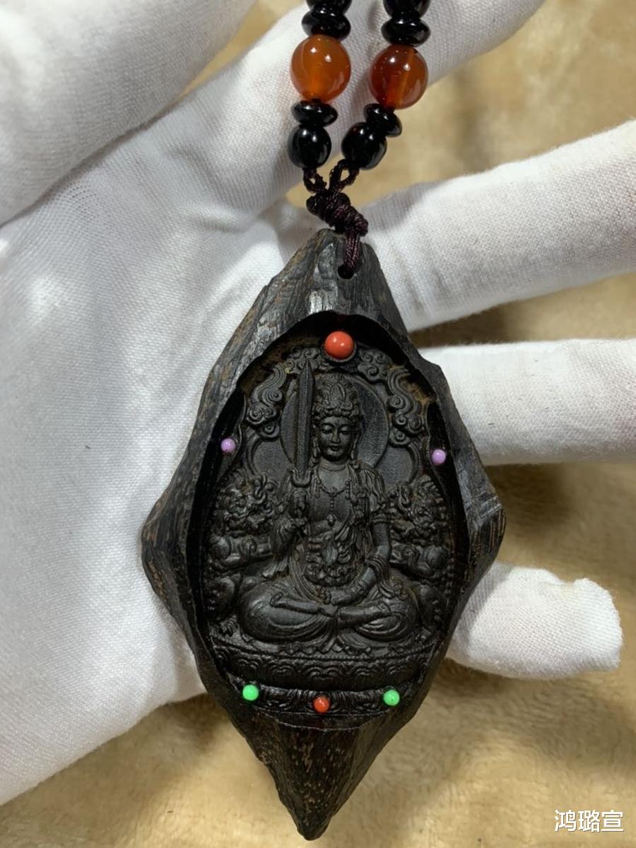 文玩|木质文玩气味越玩越少是假货？天真了！罪魁祸首源于包浆！