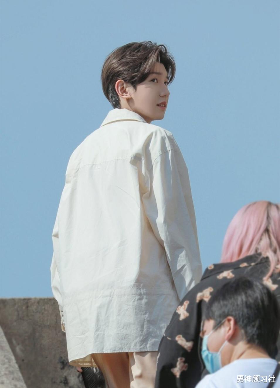 男神颜习社|精致又养眼，请所有像王源这样身高170长得又好看的男生都这么穿