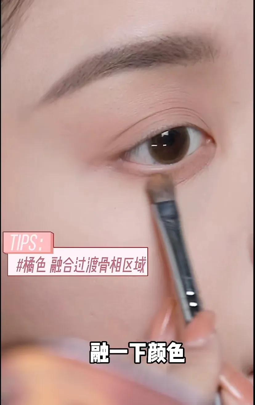 米饭|如何画出王楚然同款“仙系烟熏妆”？宝藏博主教程，3分钟get精髓