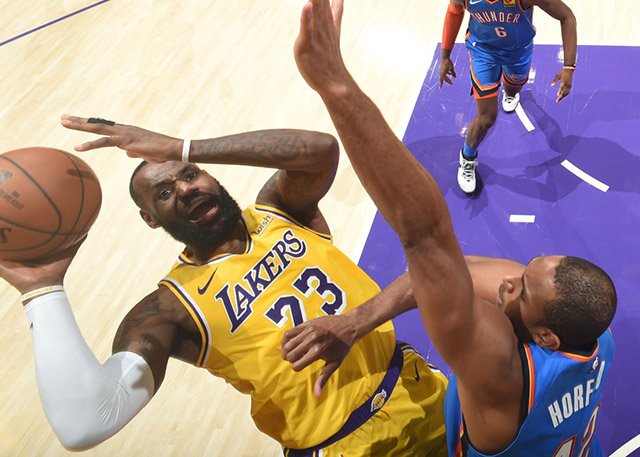 哈雷爾|湖人雷霆裁判報告出爐！四次漏判+錯判詹皇犯規，老詹4.3秒搶斷沒犯規