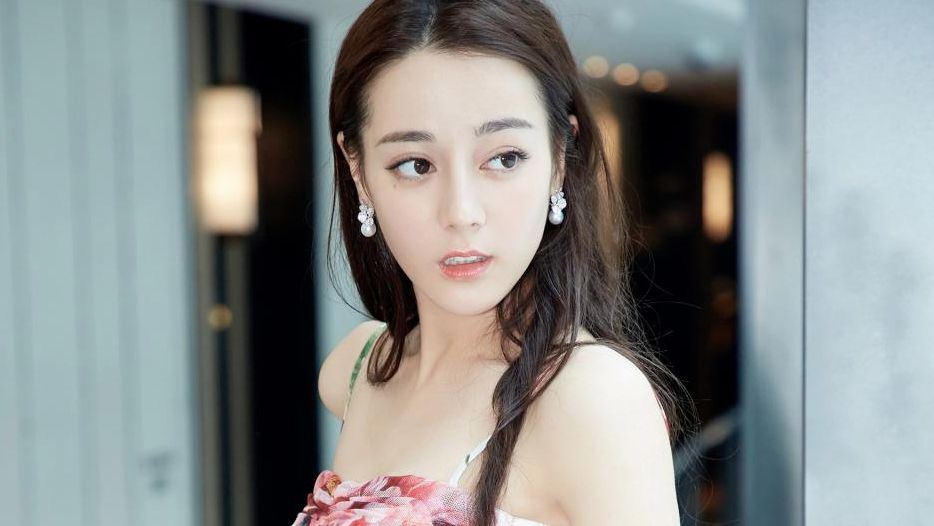 迪丽热巴|5位“新疆美女”，热巴娜扎颜值实在太可了，蒋欣情商简直是绝了