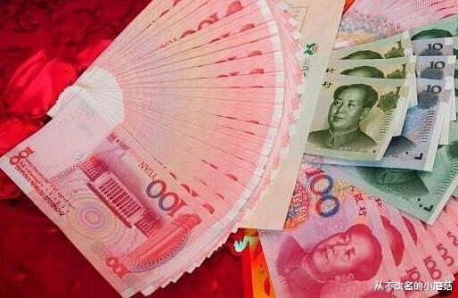 从不改名的小蘑菇|彩礼谈崩,男子当场怒骂:28万彩礼,你也不撒泡尿照照自己