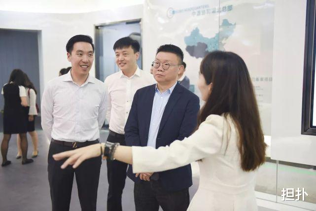 龚虹嘉 套现海康威视60亿后，他又套现万达20亿，堪称是湖北真正的首富