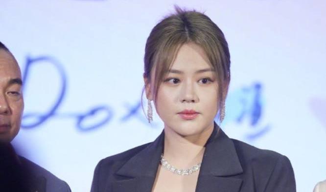 马思纯|金马奖影后将奉子成婚？与男友甜蜜出游，捏脸杀太虐狗！