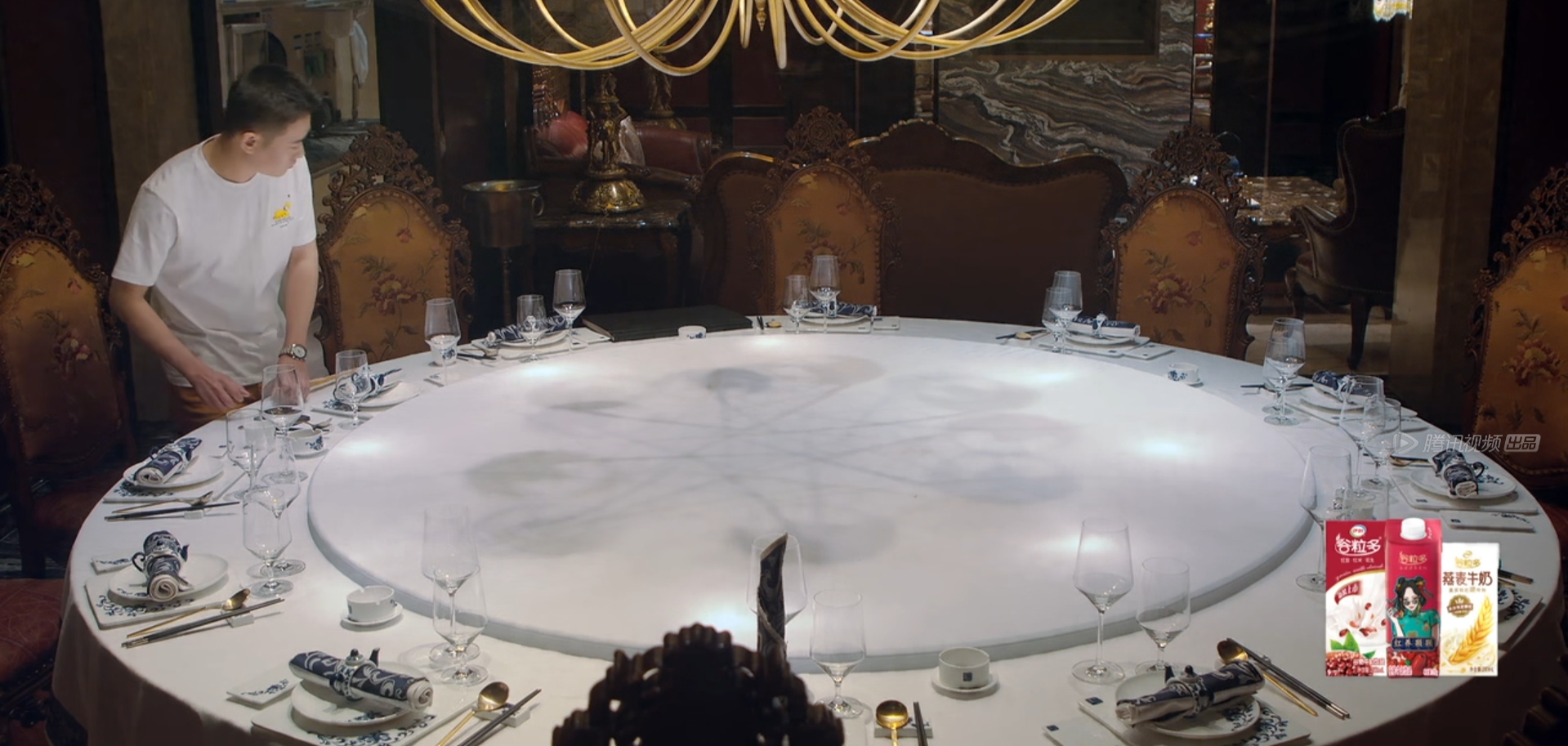 黄旭熙|《德云斗笑社》里的栾云平像不像《奔跑吧》里的李晨？都太尬了