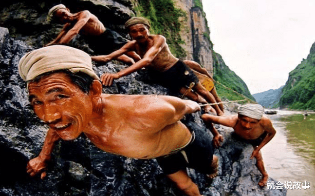 就会说故事 民间故事：老爹走夜路去看儿，回来后儿子成了女婿