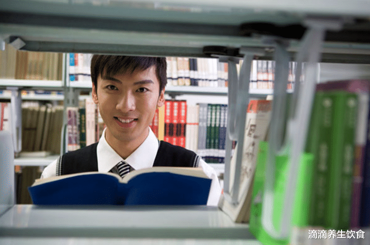 滴滴养生饮食|22岁大学生被前列腺炎折磨2年，30天后痊愈，医生：妙招值得借鉴