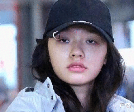 美容仪|赵露思直播中卸过妆,看不出变化,称经常用美容仪来清洁和护肤!