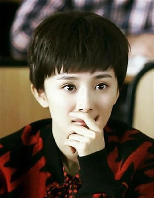 迪丽热巴|30位女星“挑战”短发：赵丽颖可爱、林心如惊艳、热巴依然那么美