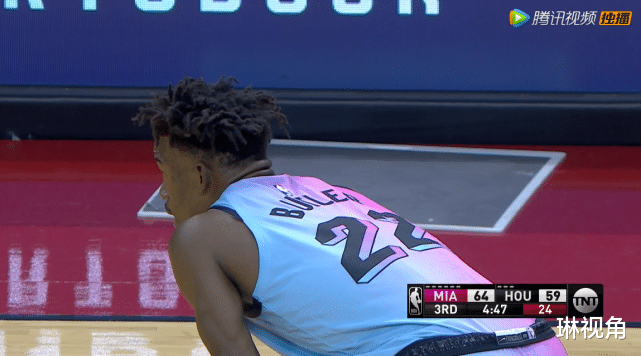 火箭队|热火险胜火箭！奥迪塔克受伤离场，沃尔17+6+7，赛后沃尔走向裁判