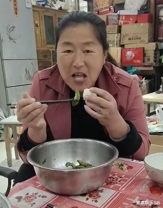 朱之文|大衣哥别墅造好2个月，院内已经邋遢不堪，堆满杂物和干活农具