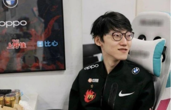 369|369正式告别TES，Knight留队概率上升，BO去了假赛闻名的赛区