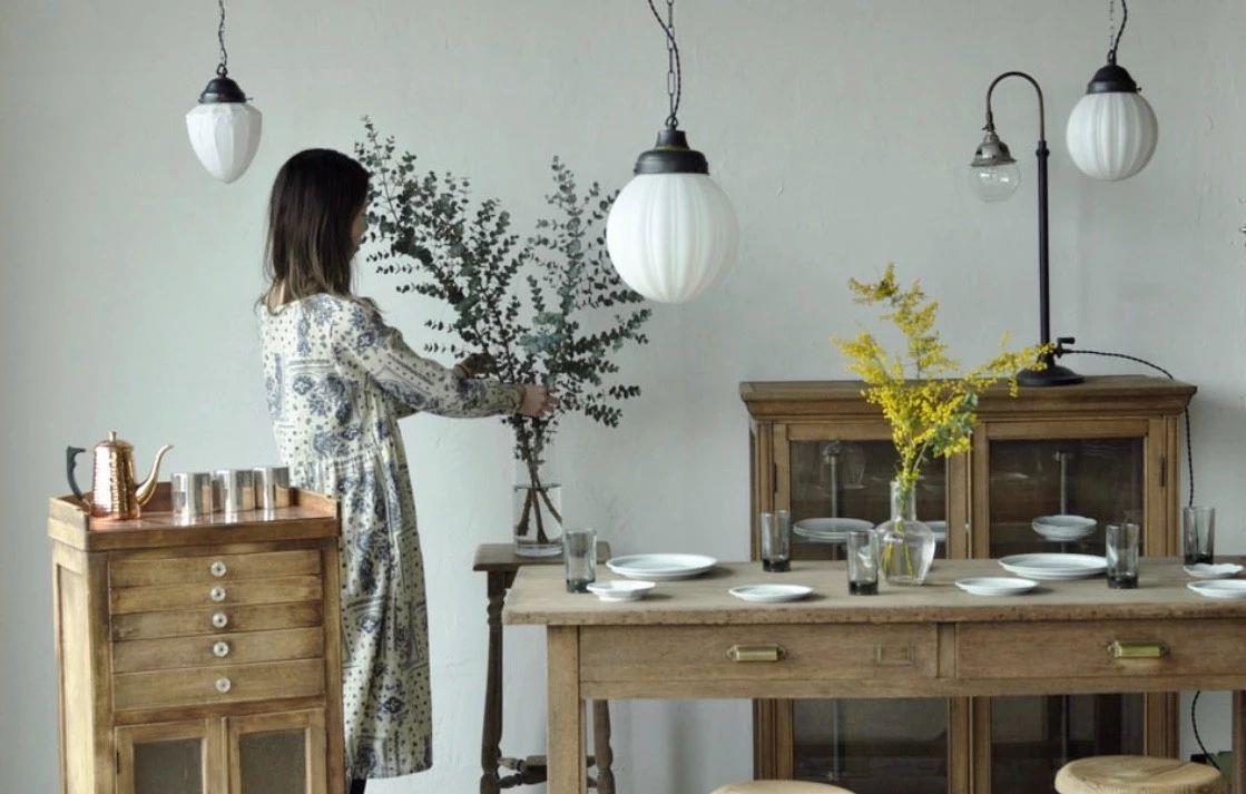 50岁日本大妈晒精致家居，意外走红网络，屋内布置素雅，充满美学