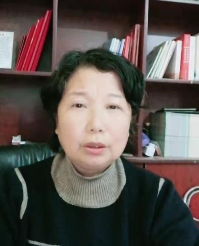 杜新枝:某些律师信口开河,不是帮当事人;网友:她说的不是李圣