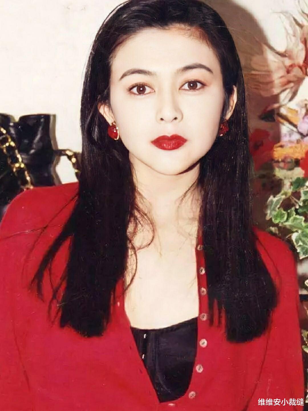 有一种时髦叫：港风复古妆，从眼妆到红唇高级又时髦，美得不像话