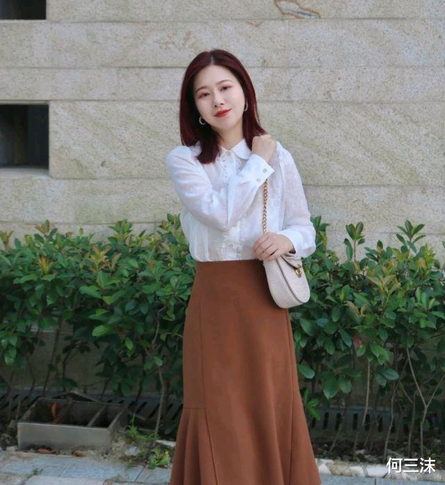 何三沫|小个子女生想要穿出高级感,并不是一味地扮嫩,优雅穿搭就很好看