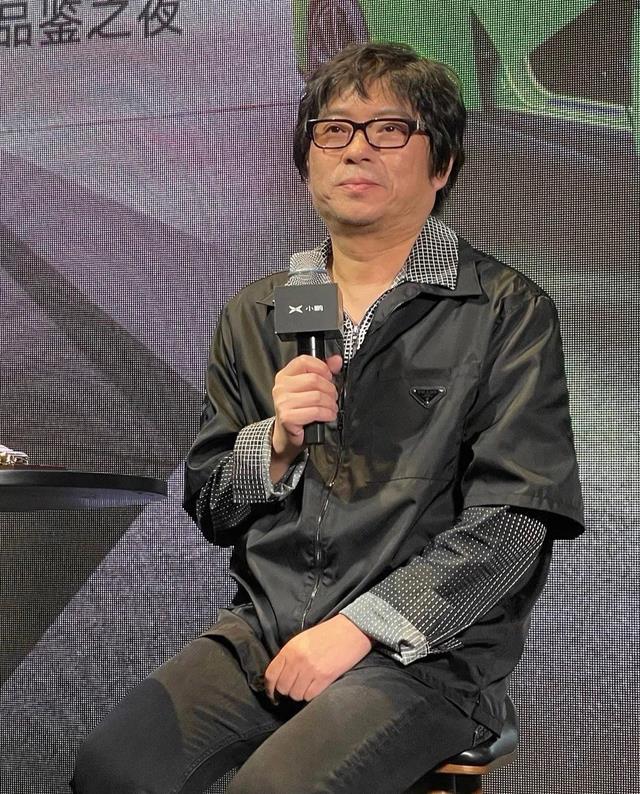 高晓松|51岁高晓松“去油”成功,状态似二十岁年轻小伙,女友尽然是95后