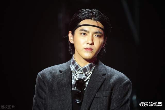 华晨宇|华晨宇的精彩情史，靠才华征服了5个女人，勇敢承认自己未婚生子