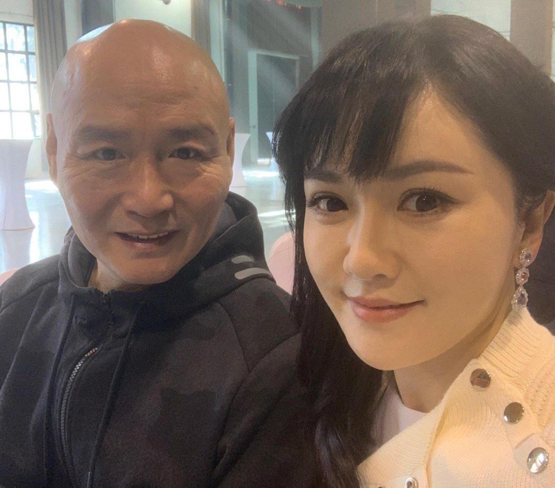 康熙5|54岁“法印”曝近况，声音沧桑鱼尾纹抢镜，透露《康熙5》进展