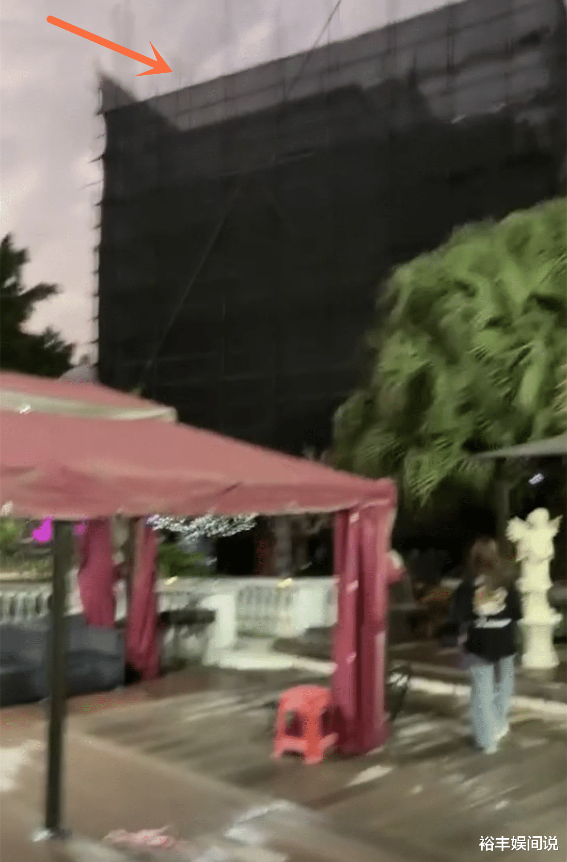 带货|邓建国晒广州豪华别墅群！占地40多亩设有蒙古包，曾娶小33岁娇妻