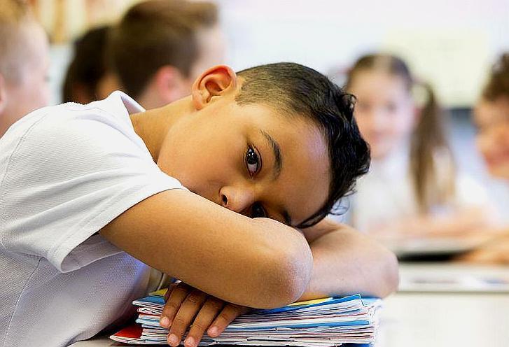 土爸说育儿|当众责罚孩子对孩子自尊心的伤害，超乎你的想象，家长别忽视