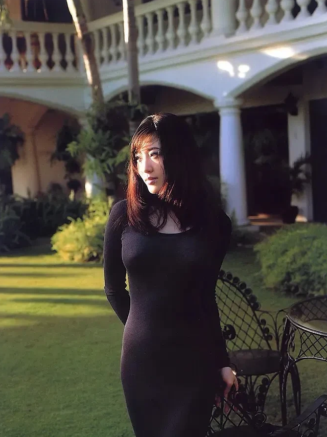 杨思敏|“潘金莲”杨思敏：19岁一炮而红，28岁住千万豪宅，33岁卖拉面