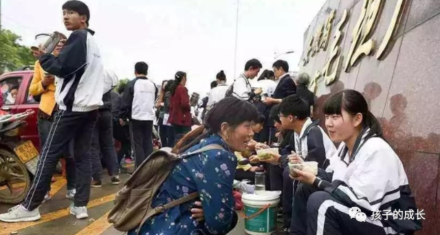 树艺蛙APP|昔日的“复旦附中”毛坦厂高考不尽如意,却不负高考工厂之名