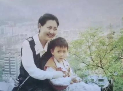 河南 亲子鉴定错误，女子错付23年母爱，和许敏相比，朱晓娟的痛苦更多