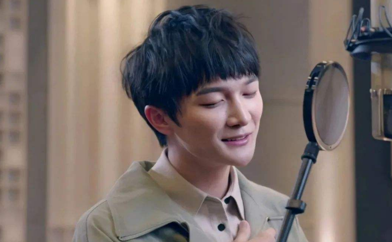 周深|周深真的就是娱乐圈的一股清流，唱歌好听，性格很好