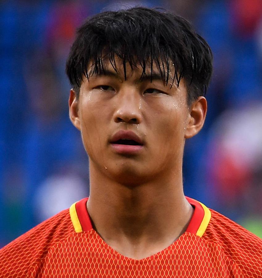 奶球妈咪聊|国足新31人身价2313万！却折射出3个最大问题，李铁压力继续增加