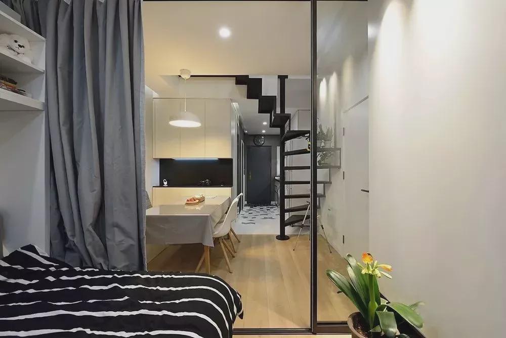 二手房|夫妻买下48㎡带阁楼二手房，装出3室1厅+书房，5口之家，不敢相信