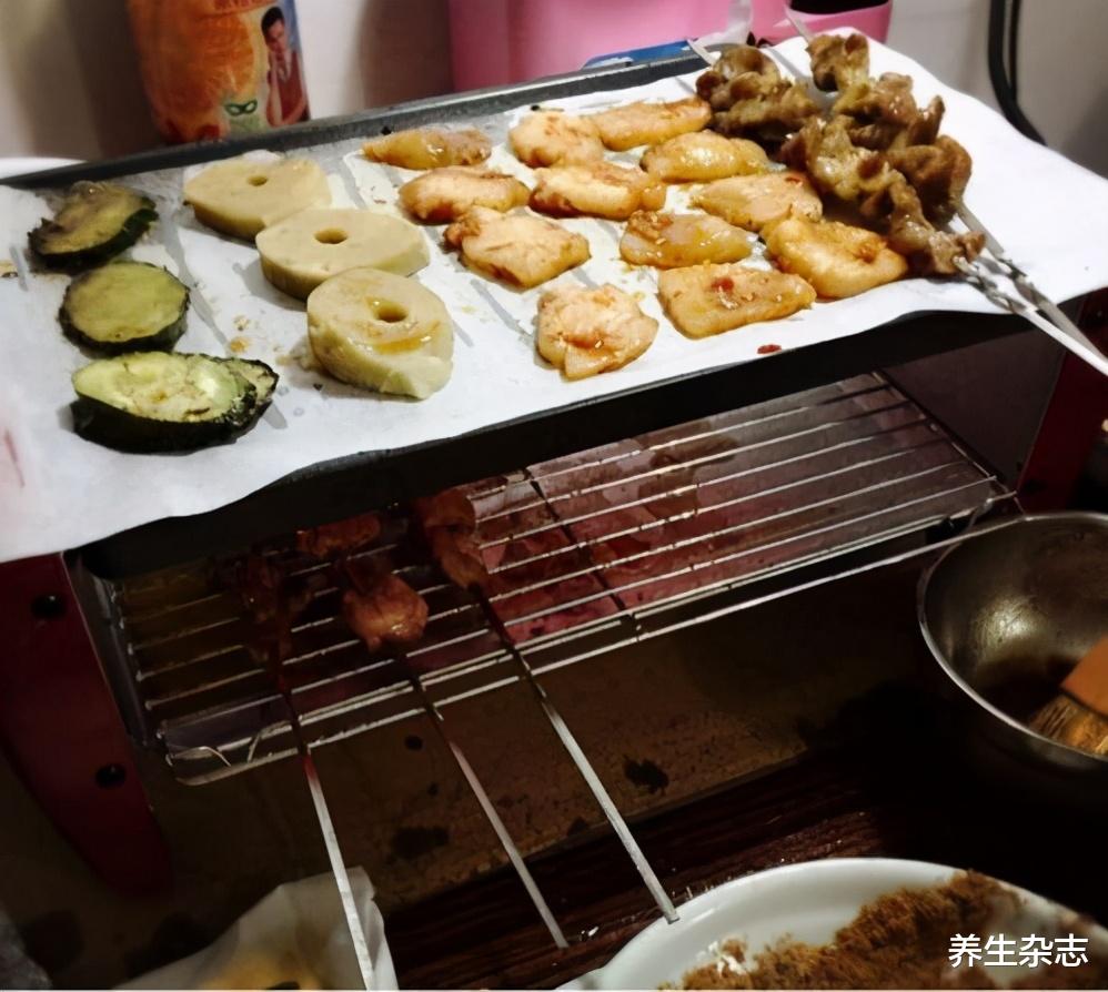 养生杂志|幽门螺杆菌是个“害人精”,看看自己有没有这4种表现!记住2“不吃”与2“坚持”,可以很好预防